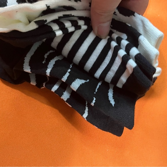 Kate Spade Monochrome Animal Print and stripes Crew Socks 3 pack - Picture 8 of 11